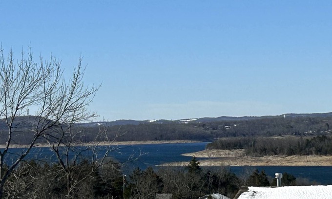 Lakeview House | Two Seperate Living Areas with Views of Bull Shoals Lake and Dam