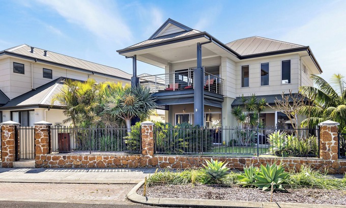 Dunsborough House | Two-Story Lakeview Retreat at Dunsborough Lakes