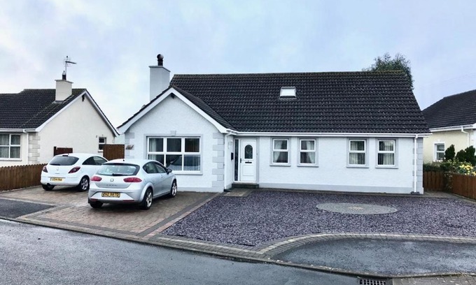 Ballymoney House | Ty Croeso