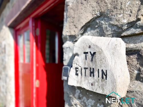 St Brides House | Ty Eithin - Rustic Cottage in St Davids