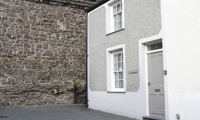 Conwy Cottage | TY POTIWR, with a garden in Conwy