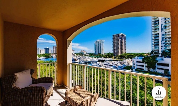 Aventura Condo | Uhost AI | 3BR Oasis | Pool, Gym & Scenic Views