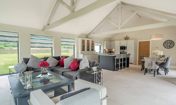 Carnforth Cottage | UK34190 - Gowan View