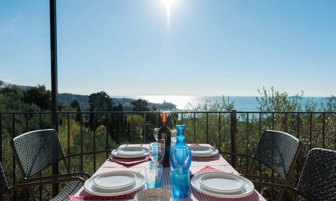 Pugliola House | Ulivi House: Pool, Tennis, 2 AC BDR, 2BTH, parking + Free Garage in Lerici LTZ!