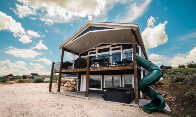 Sweetwater House | Ultimate Bear Lake Getaway! Large Deck w/Slide! Paddleboards & Kayaks!
