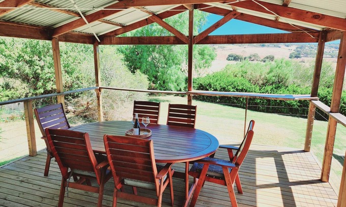 Encounter Bay House | Ultimate entertainer, super cozy, amazing views!