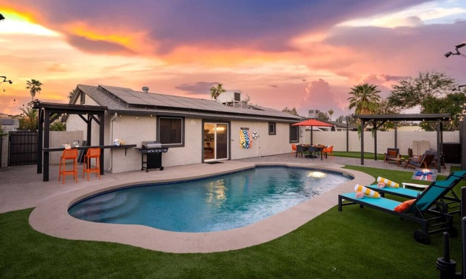 Paradise Valley Oasis House | Ultimate Game House: Heated pool