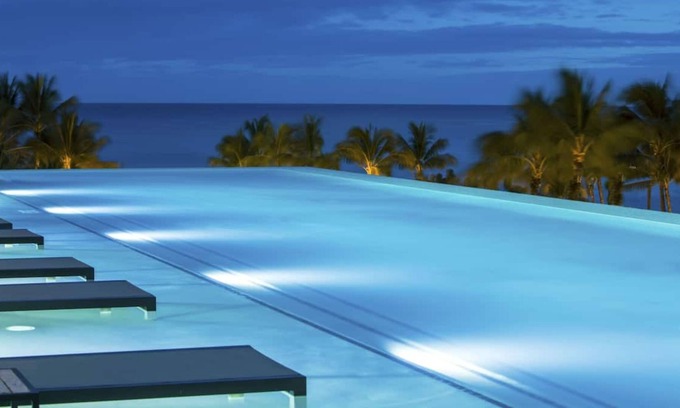 Waikiki Resort | Ultimate Hawaiian Vacation! 3 Modern Units, Ocean View, 2 Pools, 2 Restaurants