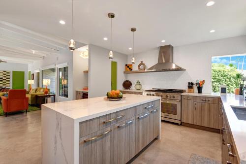 Deep Well Ranch House | Ultra-Luxury- Resort Style Private Compound-Close to Everything- 3BD/2.5BA