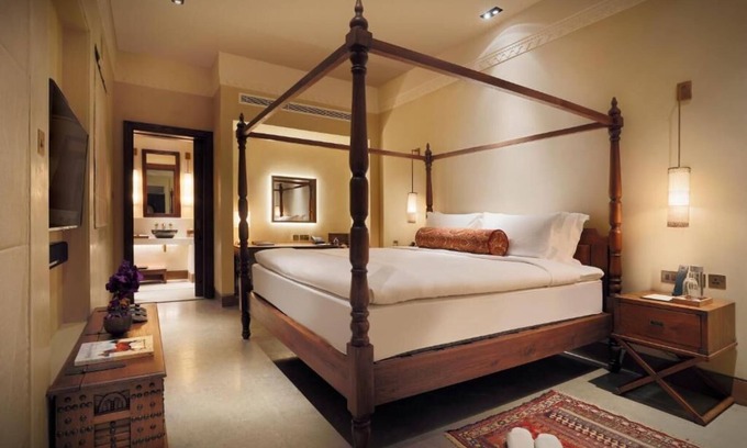 Sharjah Apartment | Ultra Luxury Suite Near Sharjah Art Museum