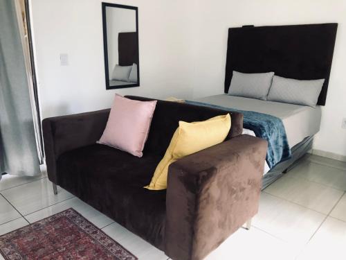 Silverton Apartment | Uncle Charles Guesthouse