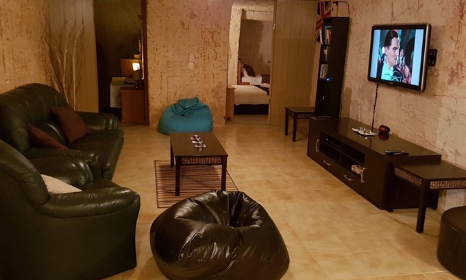 Coober Pedy Apartment | Undergound Gem - Apartment, unique experience, spacious, pet friendly