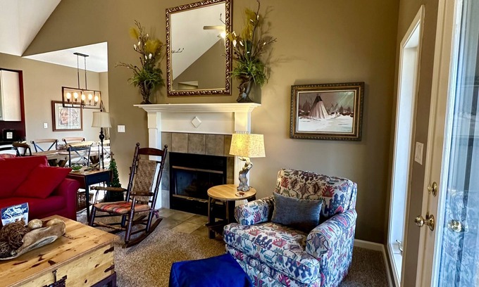 Mount Ida Condo | Unforgetable Large 2BR/2Bath, with lake access on Lake Ouachita and lake view