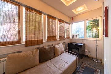 Khreshchatyy Yar Apartment | Unique 1-bedroom apartment with terrace on Maydan