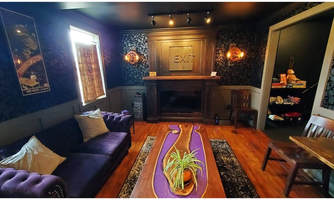Hinckley House | ♣ Unique & Artsy Former Escape Room ♣ w/ Outdoor Fire Pit