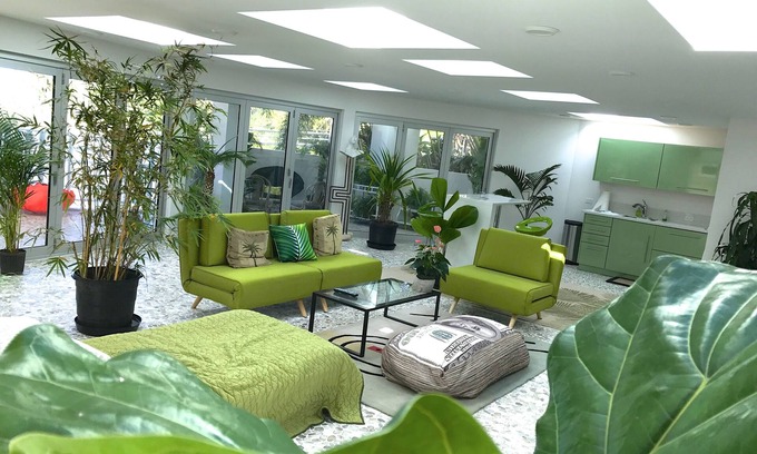 Nuuanu - Punchbowl House | Unique Atrium Tropical Loft with Skylights/Large Lanai