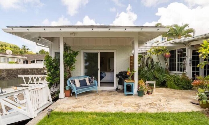 Kaneohe Cottage | Unique Boathouse on the Bay