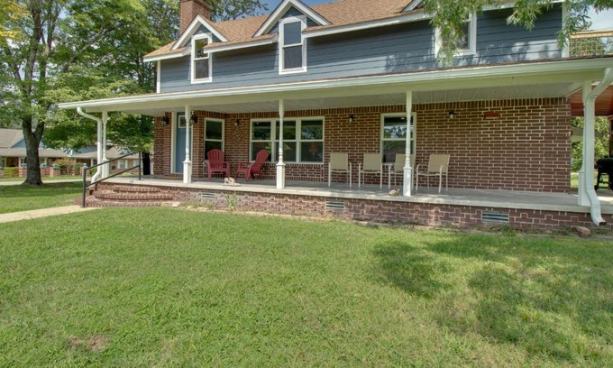 Cotter House | Unique Cotter Getaway with Deck and Outdoor Dining!