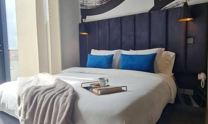 Calle 100 Apartment | Unique Design Loft With Balcony