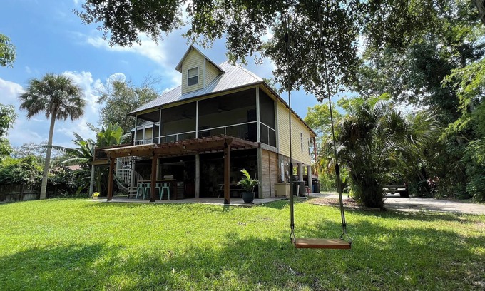 New Smyrna Beach House | Unique Furnished Tropical Lodge in New Smyrna Beach