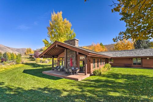 Sun Valley House | Unique Mountain Escape with 2 Decks Less Than 2 Mi to Skiing