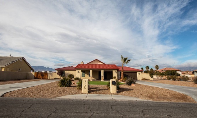 Enterprise Villa | Unique Spacious 5 bedroom Villa with courtyard pool