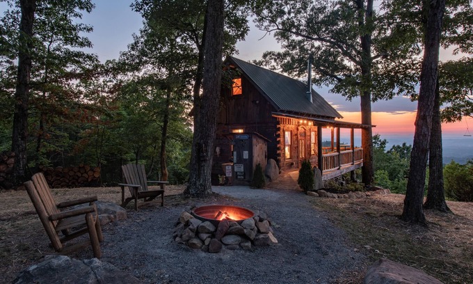 Seymour Cabin | Unique Tiny Home Cabin - Breathtaking Views