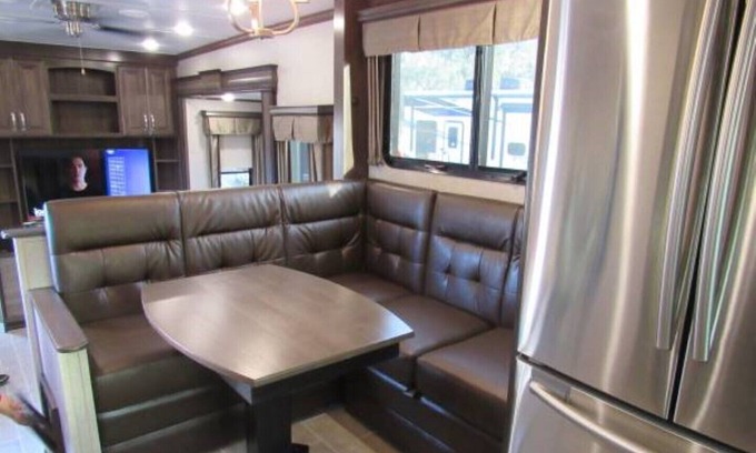 Spring Hill House | Unique vacation RV Living, USD70 per nights