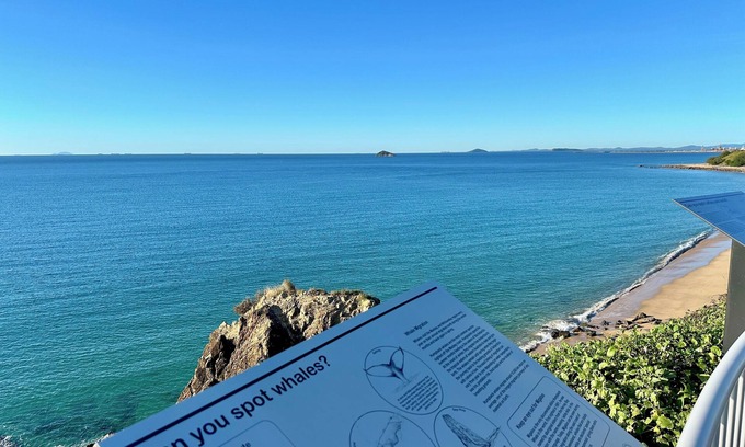 Slade Point House | Unit 2 Barry, 2 Bedroom Unit Beachside Mackay at beautiful Lamberts Beach AU