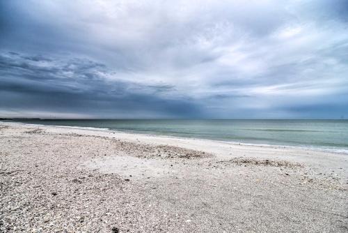 Pass-a-Grille Historic District Apartment | Unit 3 Blocks Gulf to Beaches Historical Museum!