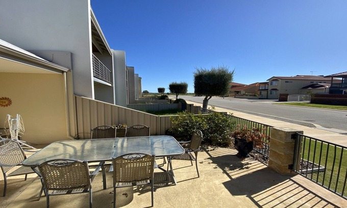 Jurien Bay Villa | Unit 33 Seafront Estate