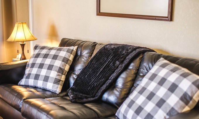 Red Lodge Condo | Unit #5 Cozy 2 Bed/2 Bath Condo on Golf Course with Hot Tub/Sauna/Pool