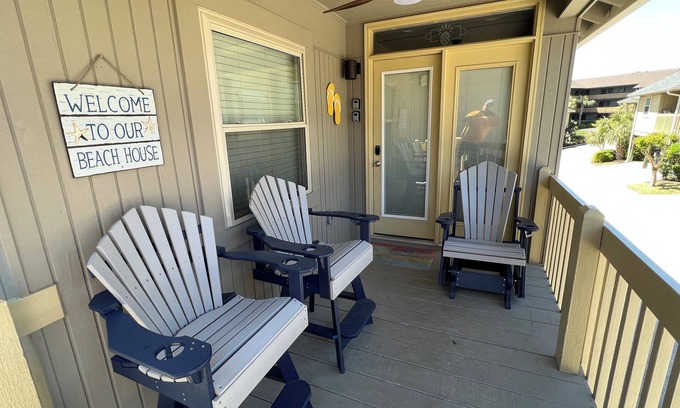 Myrtle Beach Cottage | UNIT 85: FAMILY SIZED UNIT CLOSE TO BEACH, SMALL RESTAURANTS, BARS, GOLF COURSES