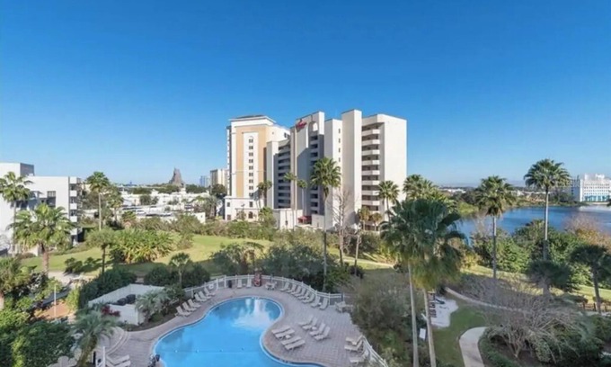 Southwest Orlando Condo | Universal/Pool view +FREE parking. Newly renovated 2bdrm/2bth