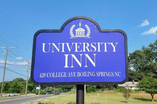 Boiling Springs Hotel | University Inn