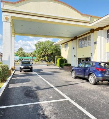 Gainesville Hotel | University Inn