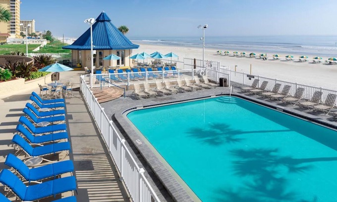 Daytona Beach Hotel | Unwind in Daytona Beach Style! Kitchenette, Outdoor Swimming Pool!