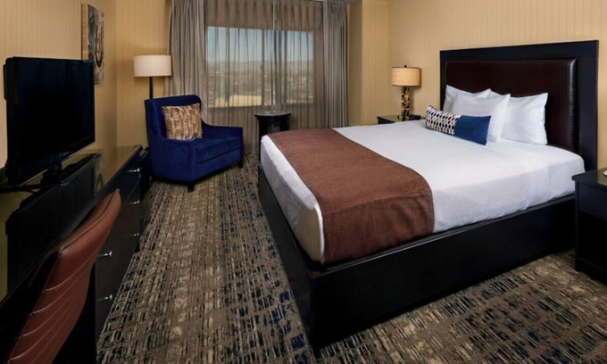 Las Vegas House | Unwind in Elegance! Your Perfect Romantic Retreat