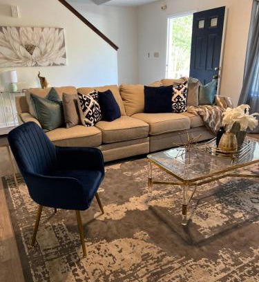 Paw Creek House | Unwind in Tranquil Style - Spacious 3-Bed Haven