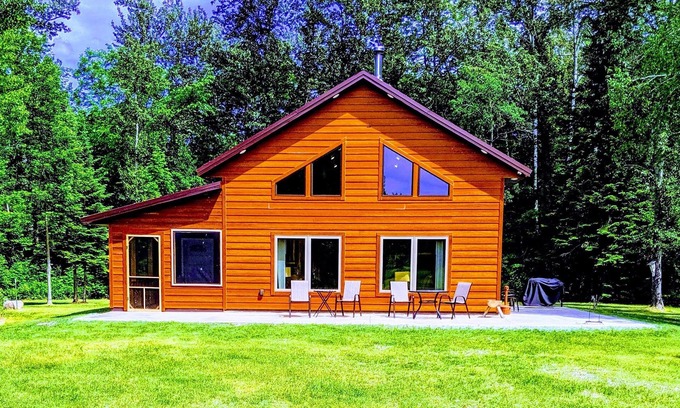 Beltrami County Cabin | Up North Cabin 3/4 of a mile from the south shore of Upper Red Lake!