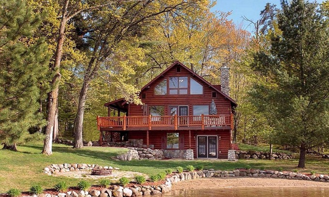 Crosslake House | Up North With the Entire Family! Fall colors & cozy evenings or lakeside summer.