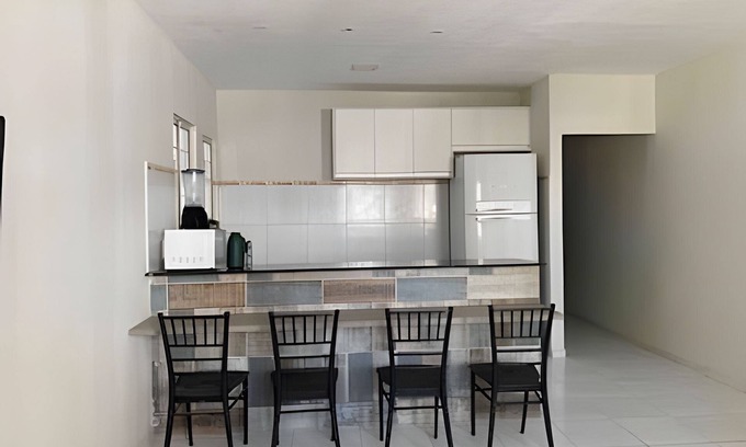 Petrolina House | Up to 10 people, close to shopping mall, air conditioning, garage, apt A