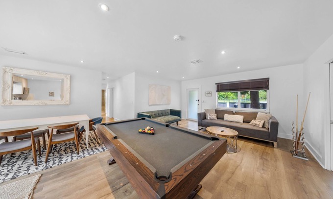 Buena Vista House | Up to 12 guests! House in Design District