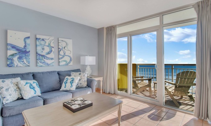 Atlantic Beach Condo | Updated 1 BR Oceanfront Condo in Baywatch!