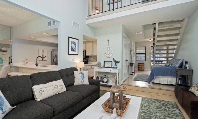 Orange Beach House | UPDATED BATHS! LAST MINUTE DEALS-Coastal Modern END UNIT in OBA-WALK Everywhere!