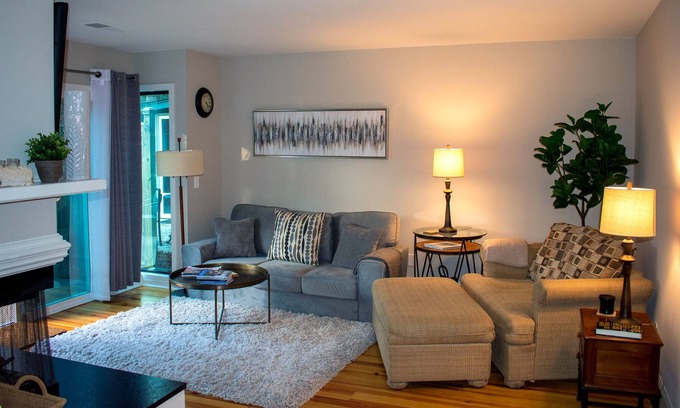 Snee Farm Condo | Updated Condo centrally located