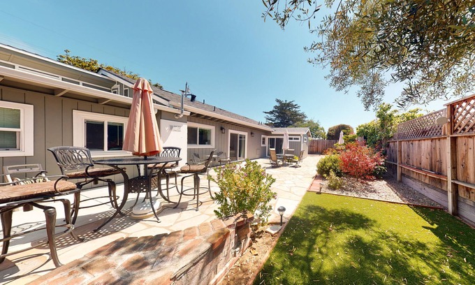 Del Rey Oaks House | Updated Del Rey Oaks Haven | Outdoor Living | Walk to Park & 5 Min to Beach