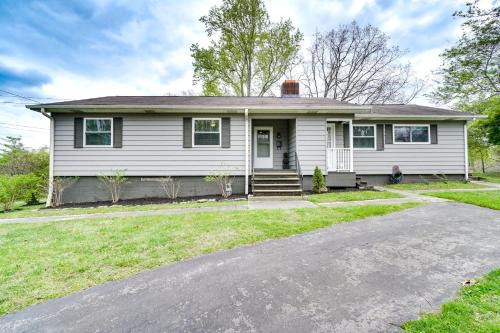 Oak Ridge House | Updated Home Central Oak Ridge Location