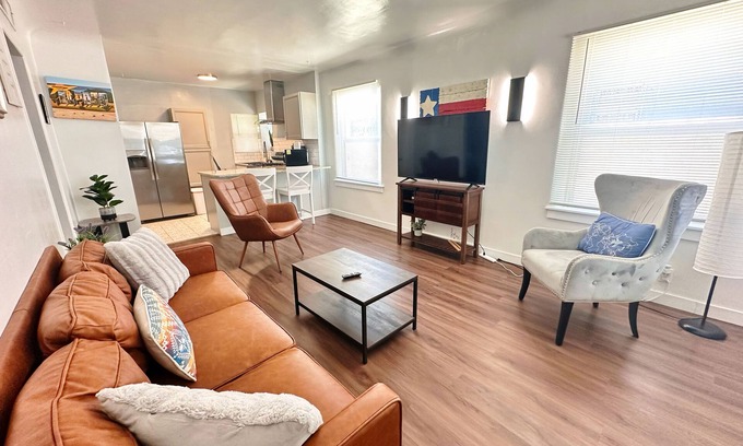 El Paso House | Updated Home with Modern Kitchen 3min to Ft. Bliss Unit 1n