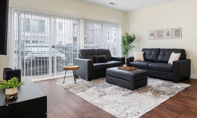 Grandview Heights Apartment | Updated luxury 1 Bedroom unit with a pool and hot